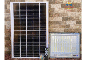 Đèn Năng Lượng Mặt Trời Siêu Sáng 500W, IP68, Kèm Remote